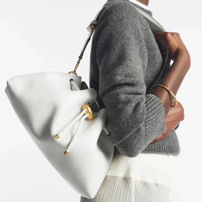 Cinch Medium Latte Leather Shoulder Bag